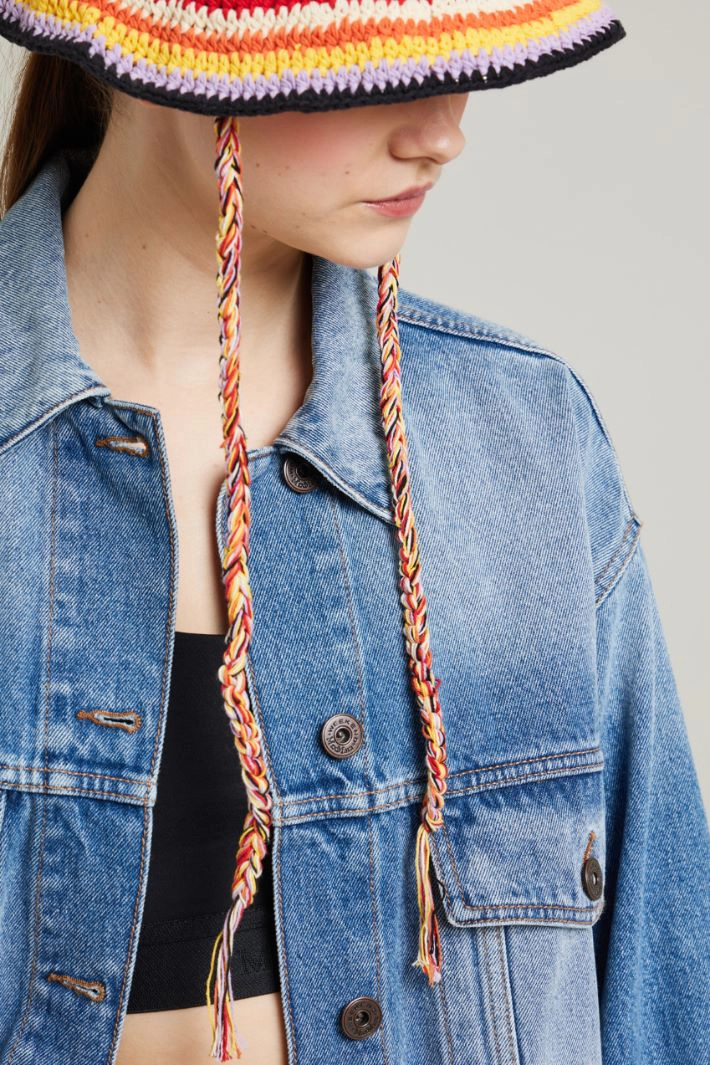 Crochet hat with laces - BLACK RED VIOLET