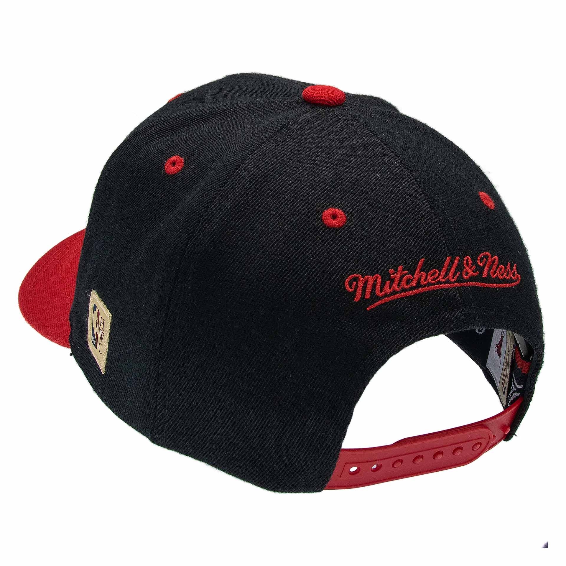 Chicago Bulls Team Arch Classic Red Stretch-Snap NBA Cap Black