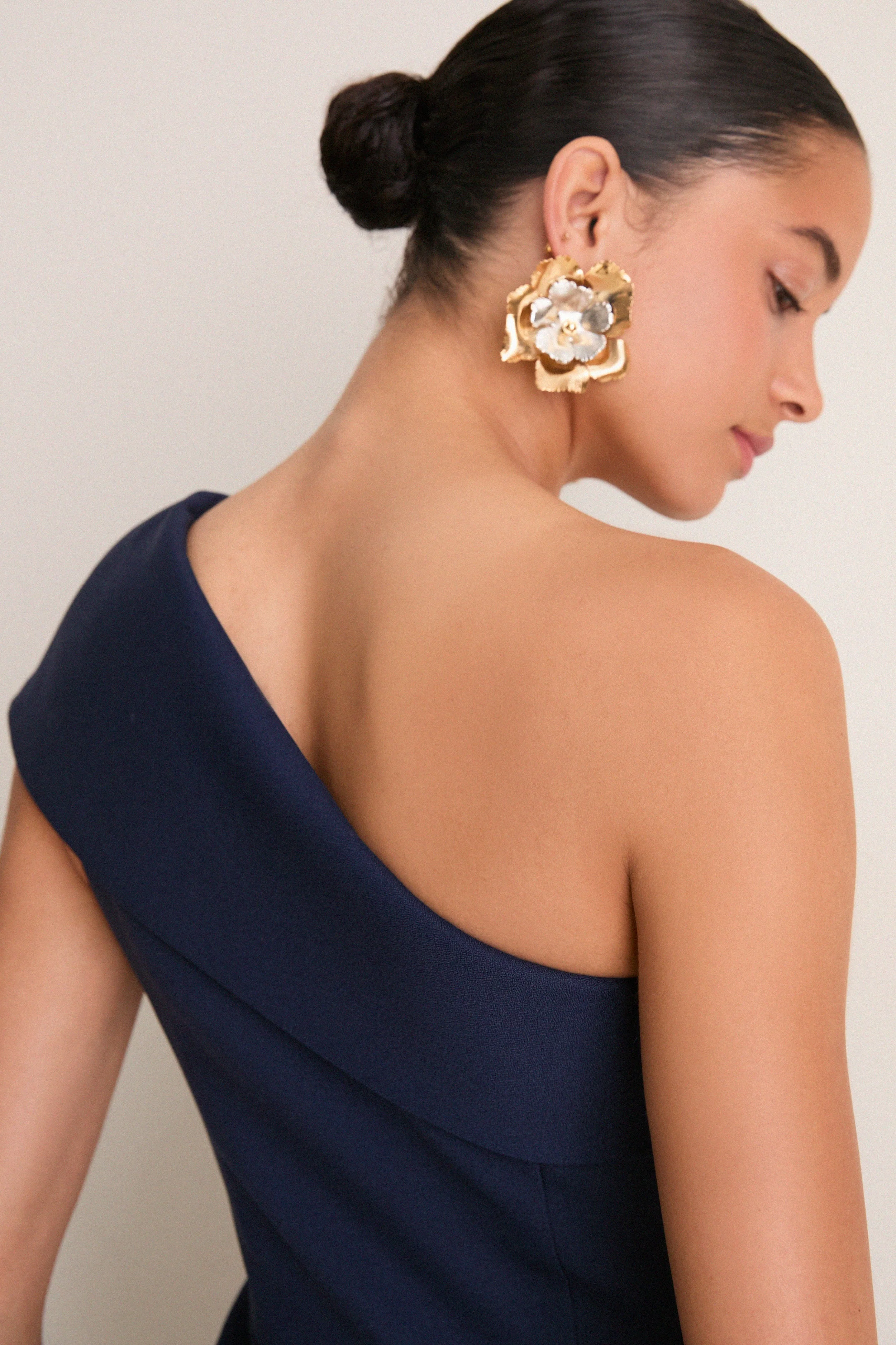 Navy Saphine One Shoulder Gown