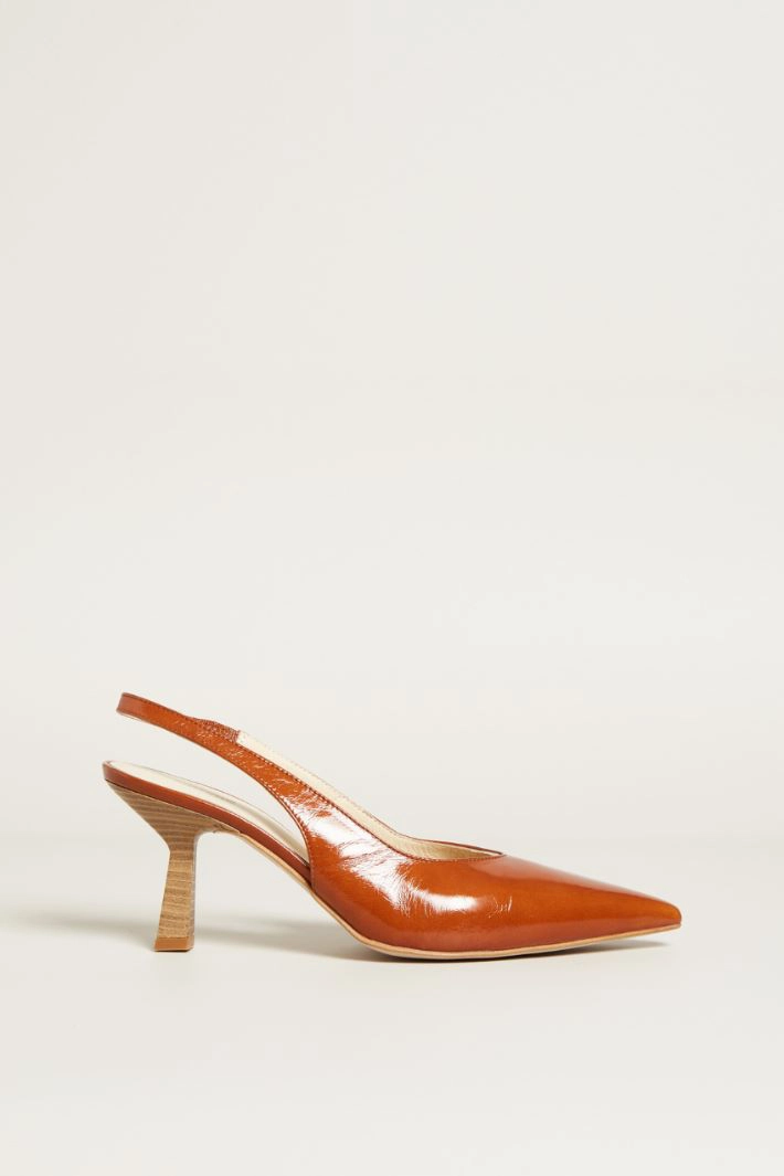 Leather slingbacks - BROWN