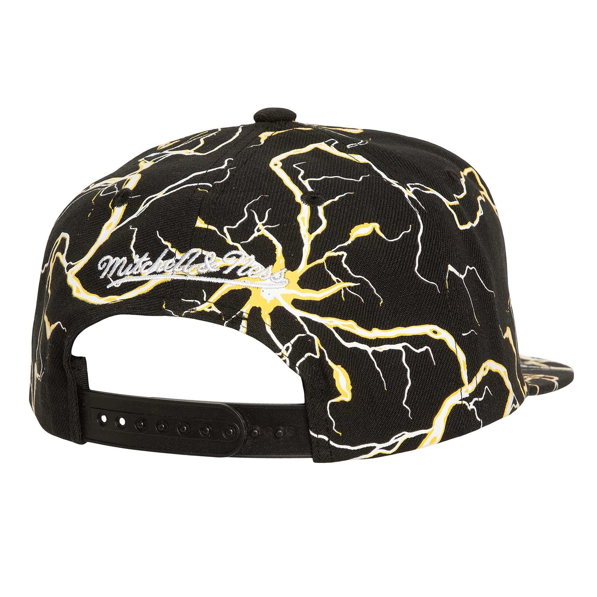 Boston Bruins Storm Season Mitchell & Ness Original Fit Snapback NHL Cap