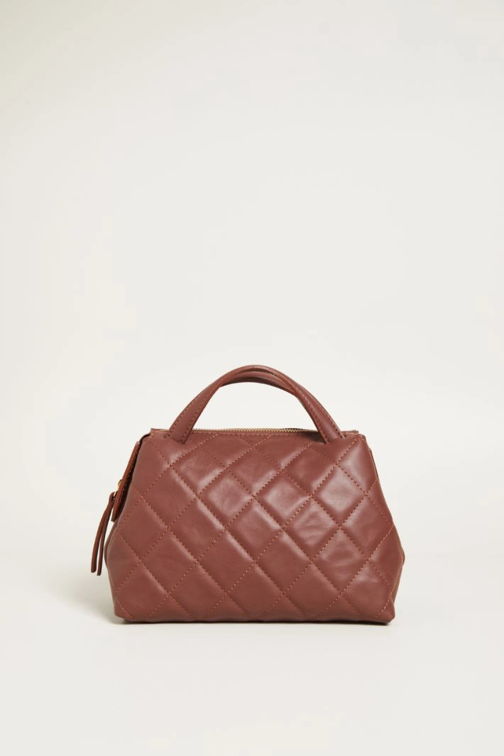 Quilted Boston bag - BORDEAUX