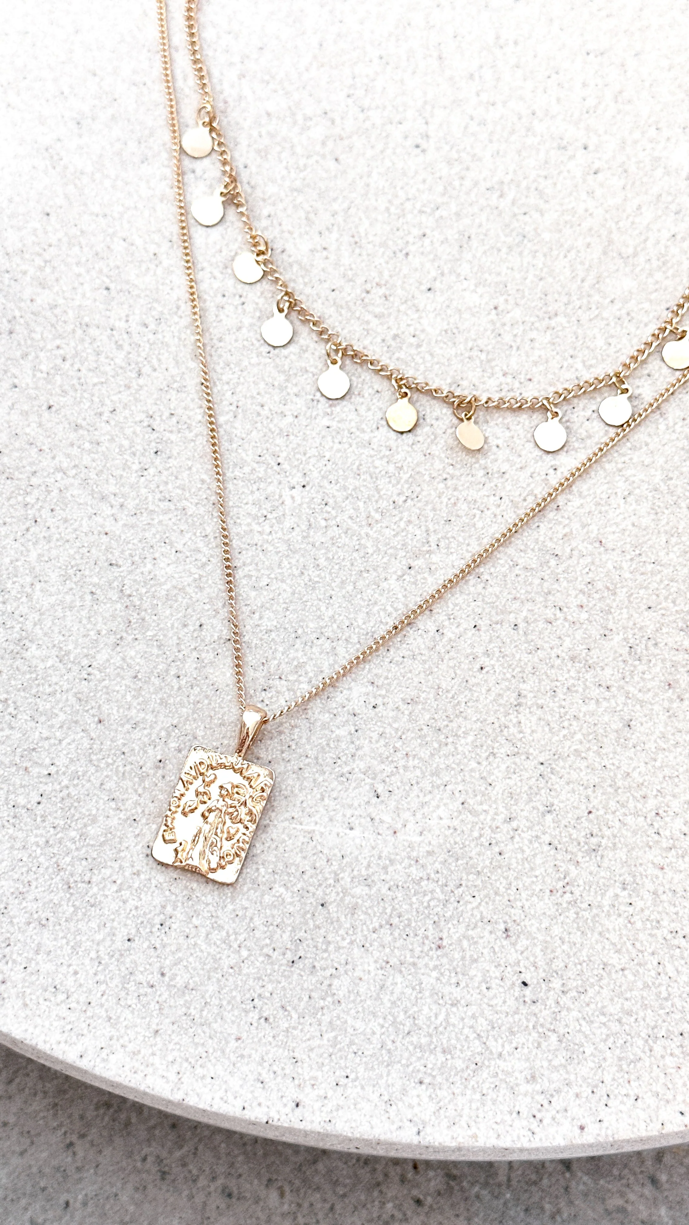 Alice Pendant Necklace - Gold