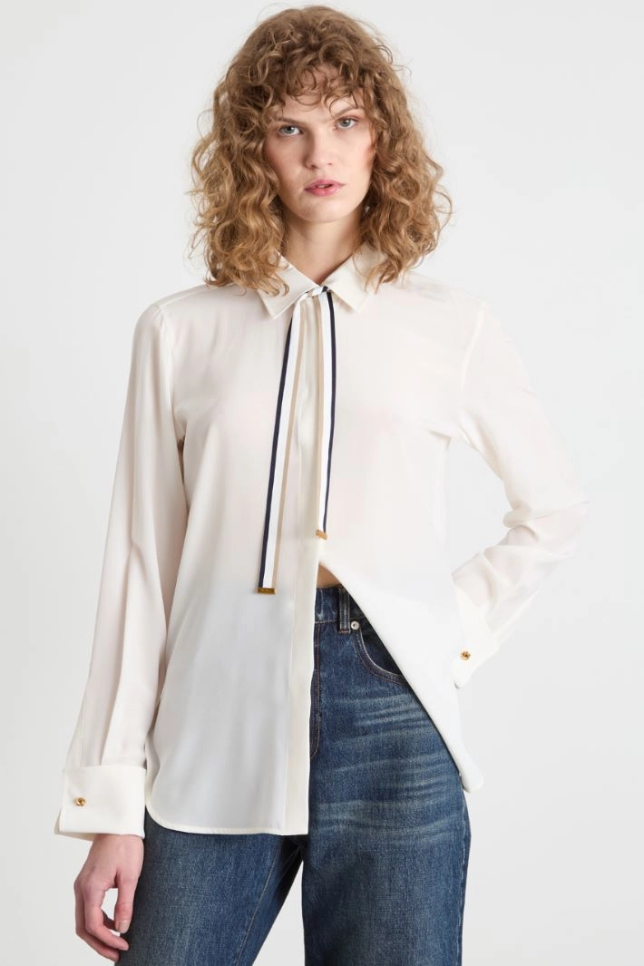 Crepe blouse with neck tie - WHITE
