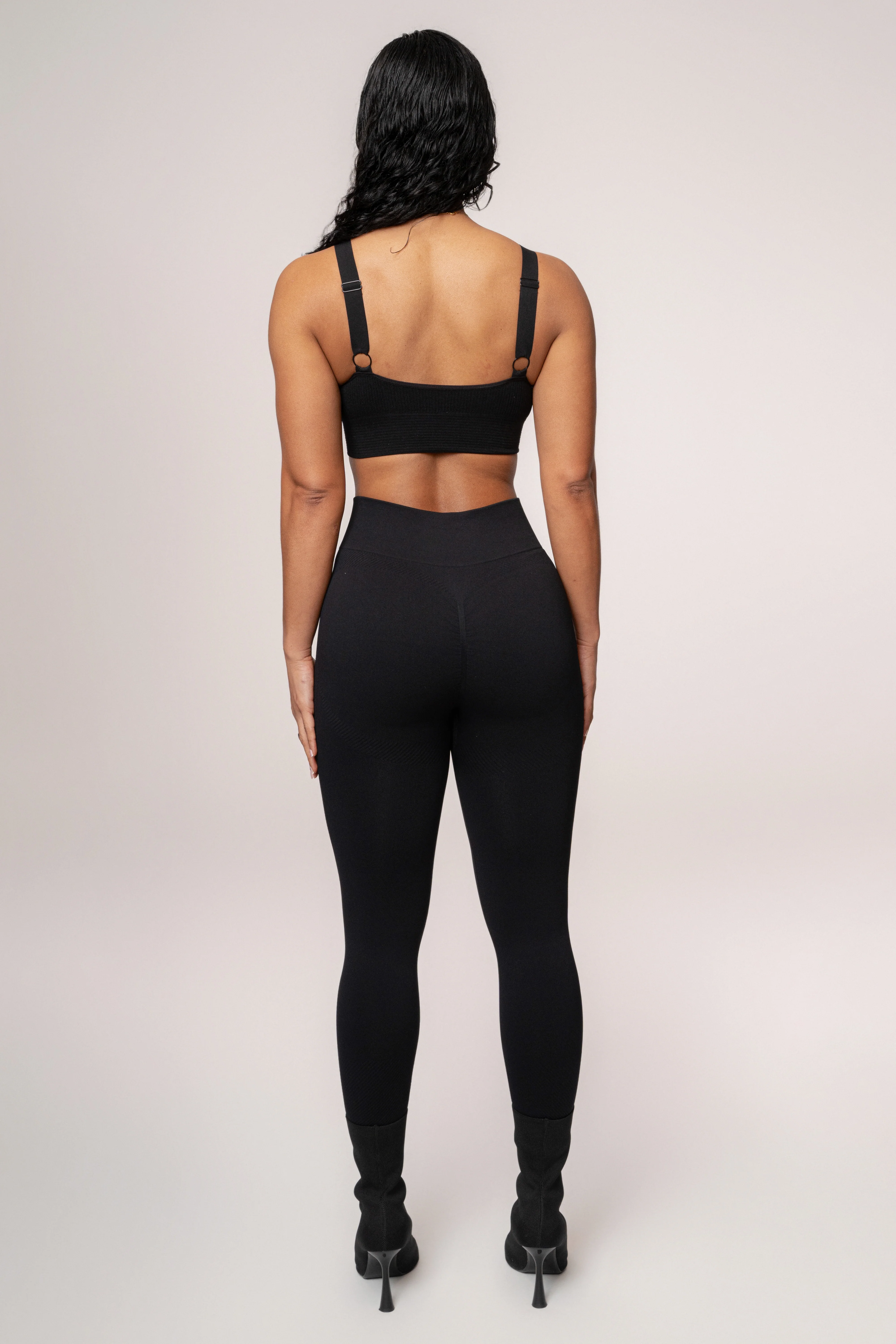 Black New Flow Active Top