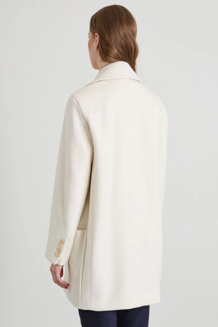 Beaver coat with pockets - CREAM