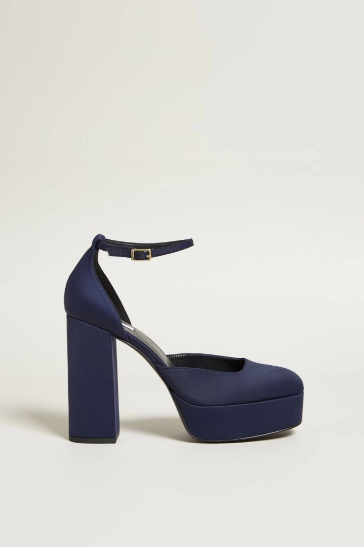 Pumps with plateau - BLUE