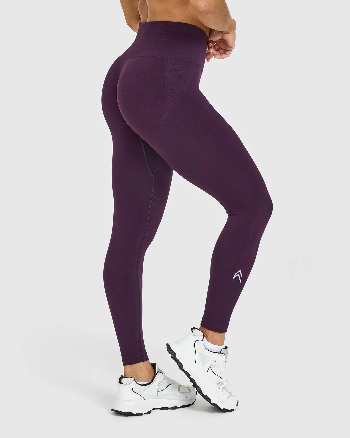 EffortlessLift™ Seamless Leggings with White Logo | Blackberry Purple