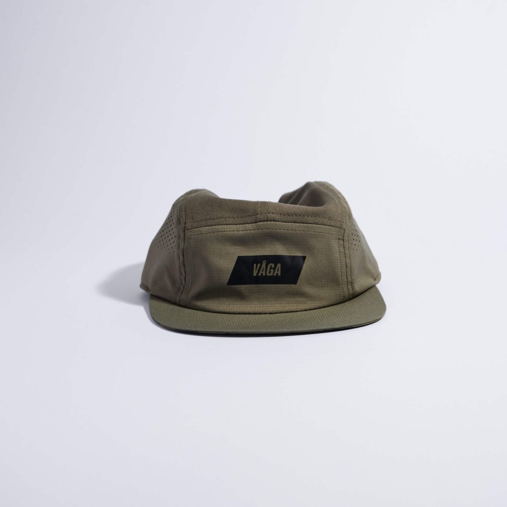 VÅGA Feather Racing Cap - Taupe