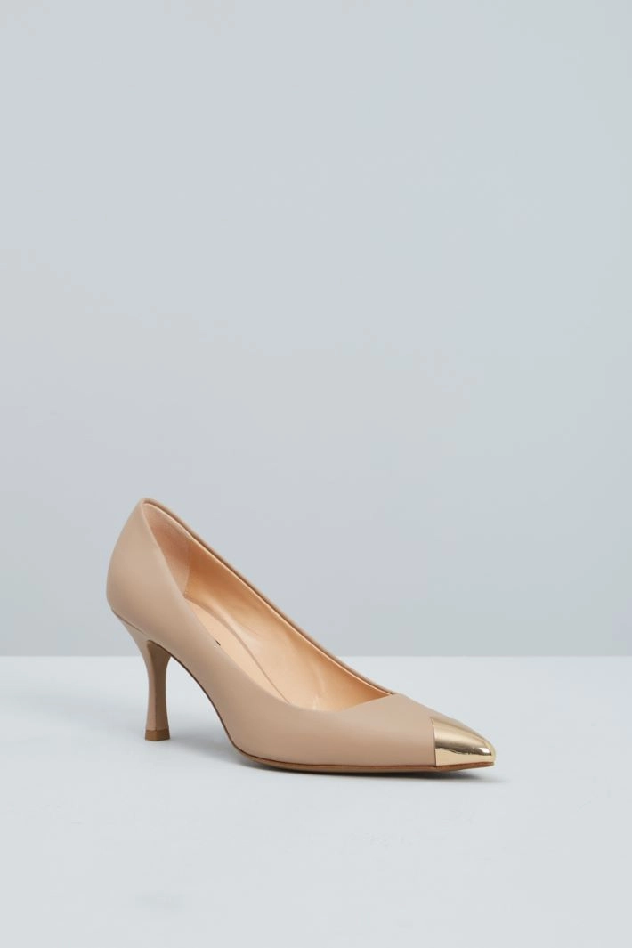 Metal toe court shoes - NUDE GOLD