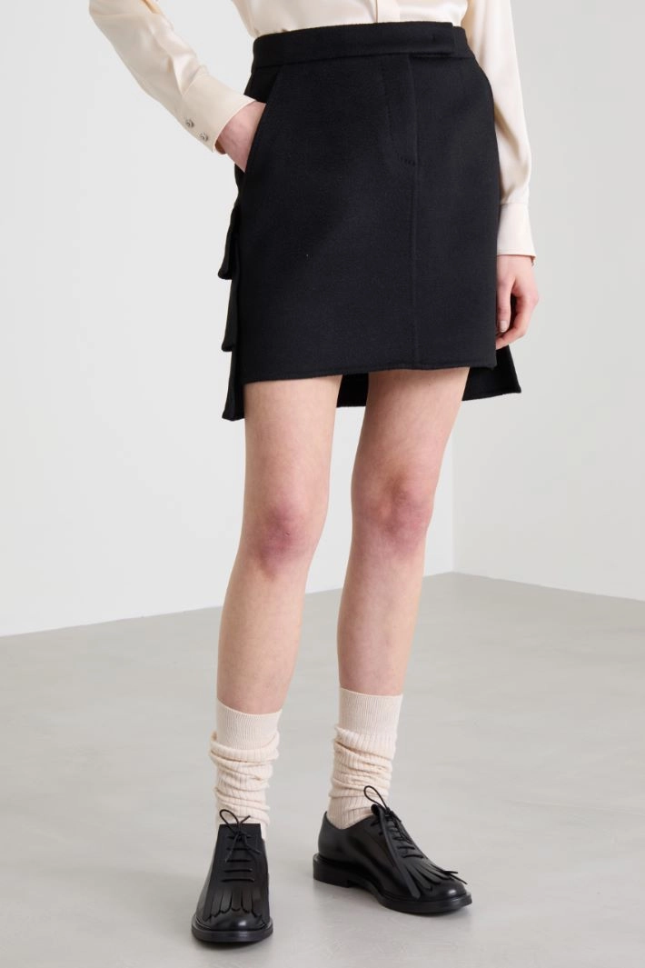 Short camel skirt - BLACK
