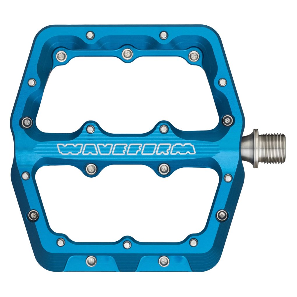 Wolf Tooth WAVEFORM Flat Pedals - Large - blue