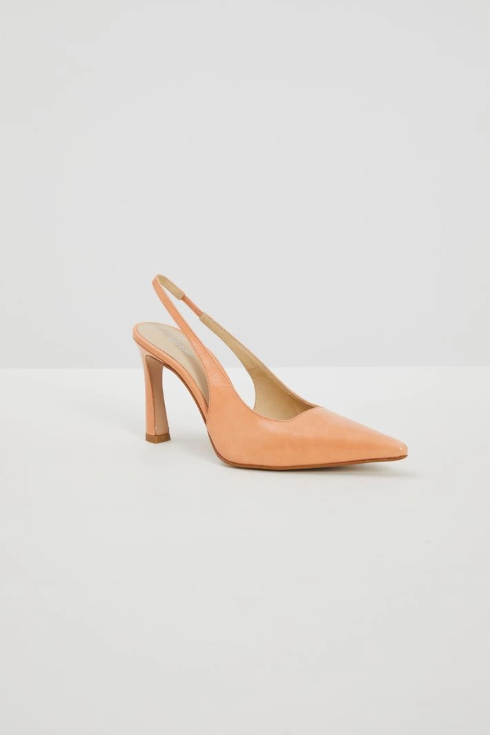 Patent leather décolleté - PEACH