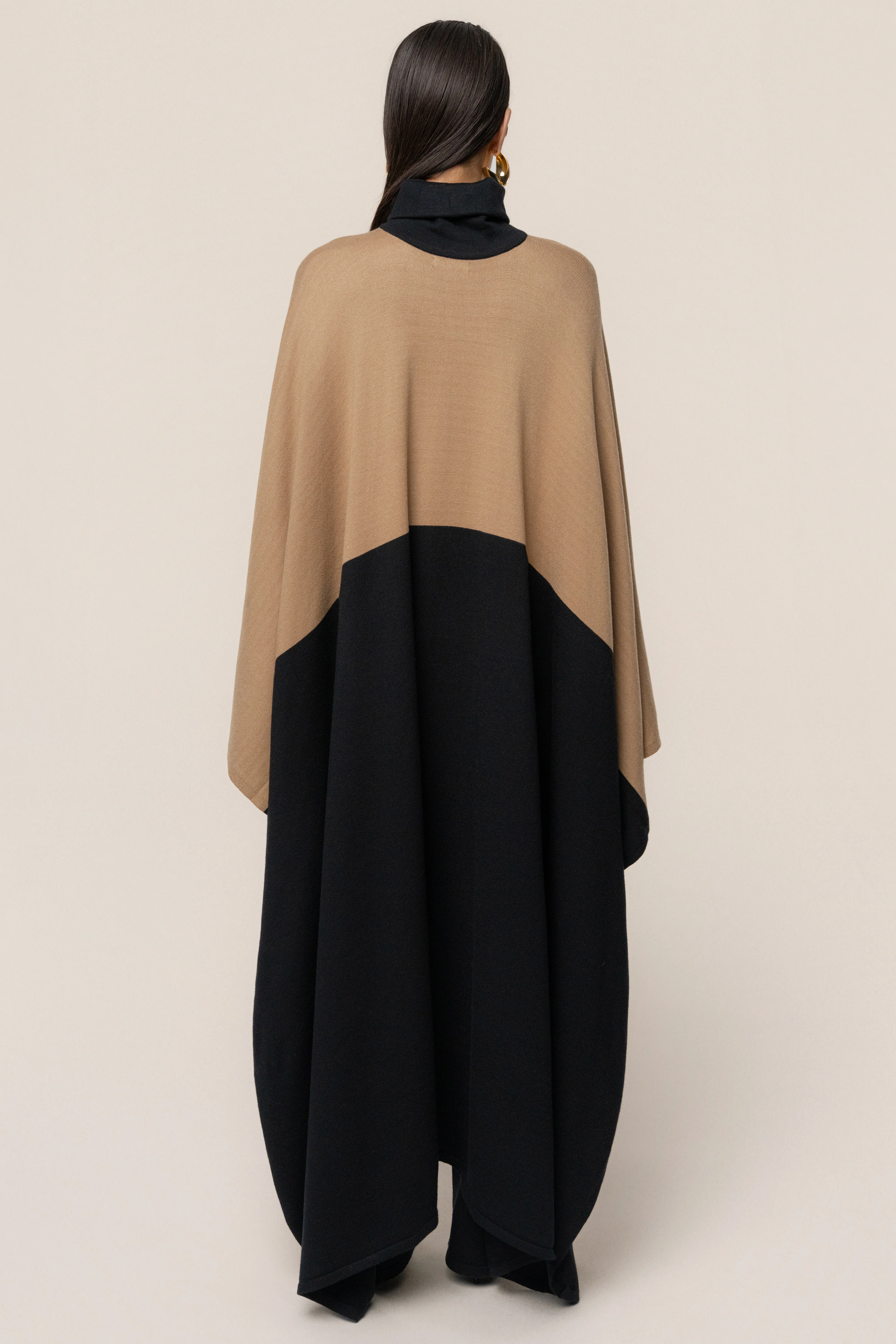 Black Chasing Fall Contrast Top