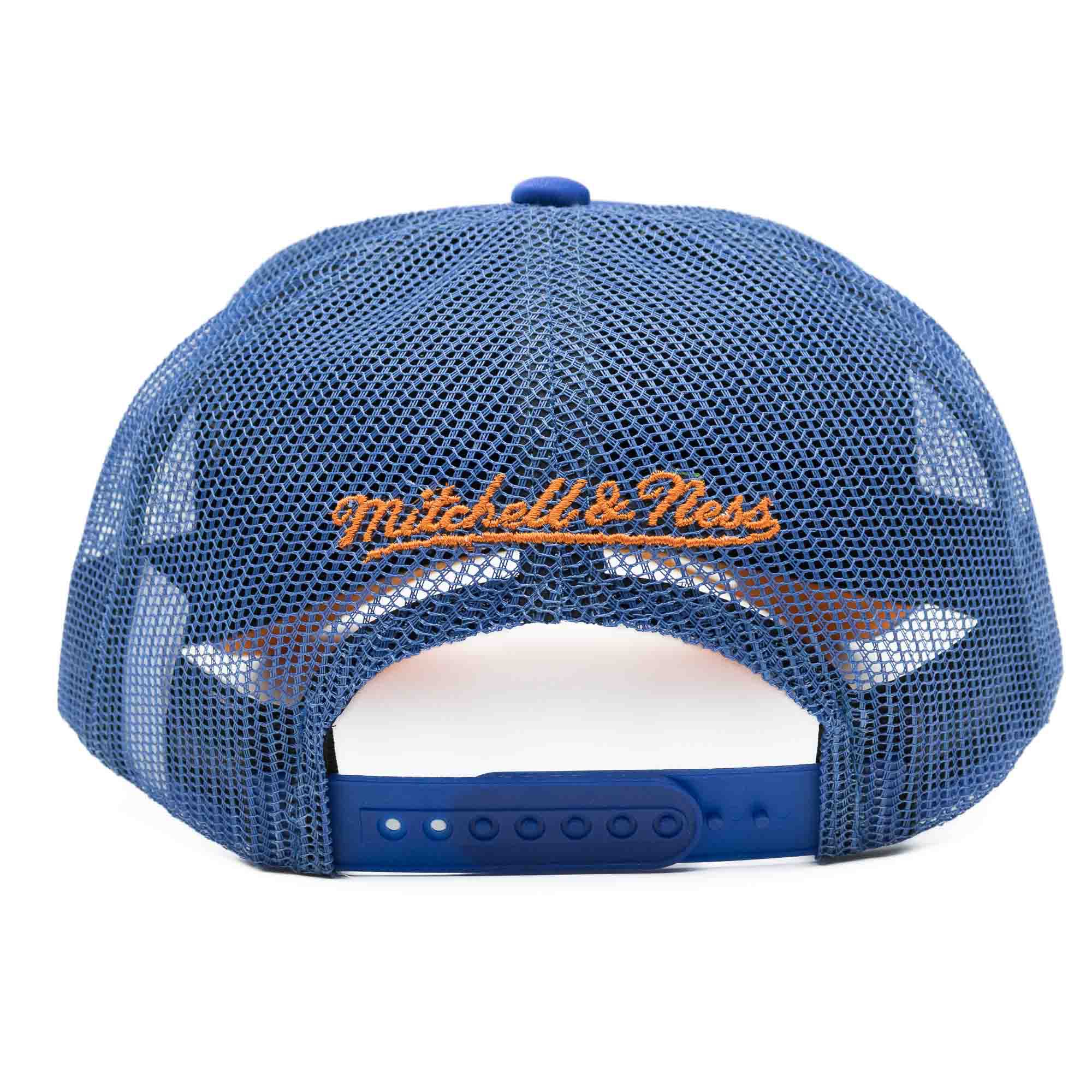 New York Knicks NBA Billboard Mitchell & Ness Trucker Cap