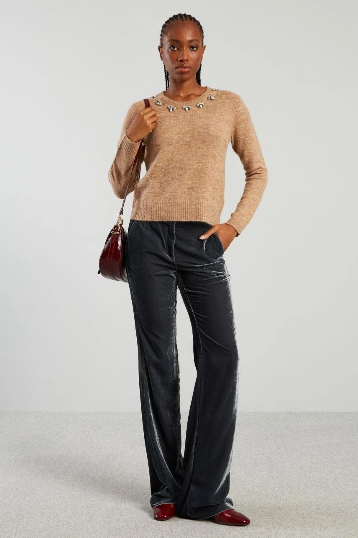 Sweater with rhinestones and beads - BEIGE