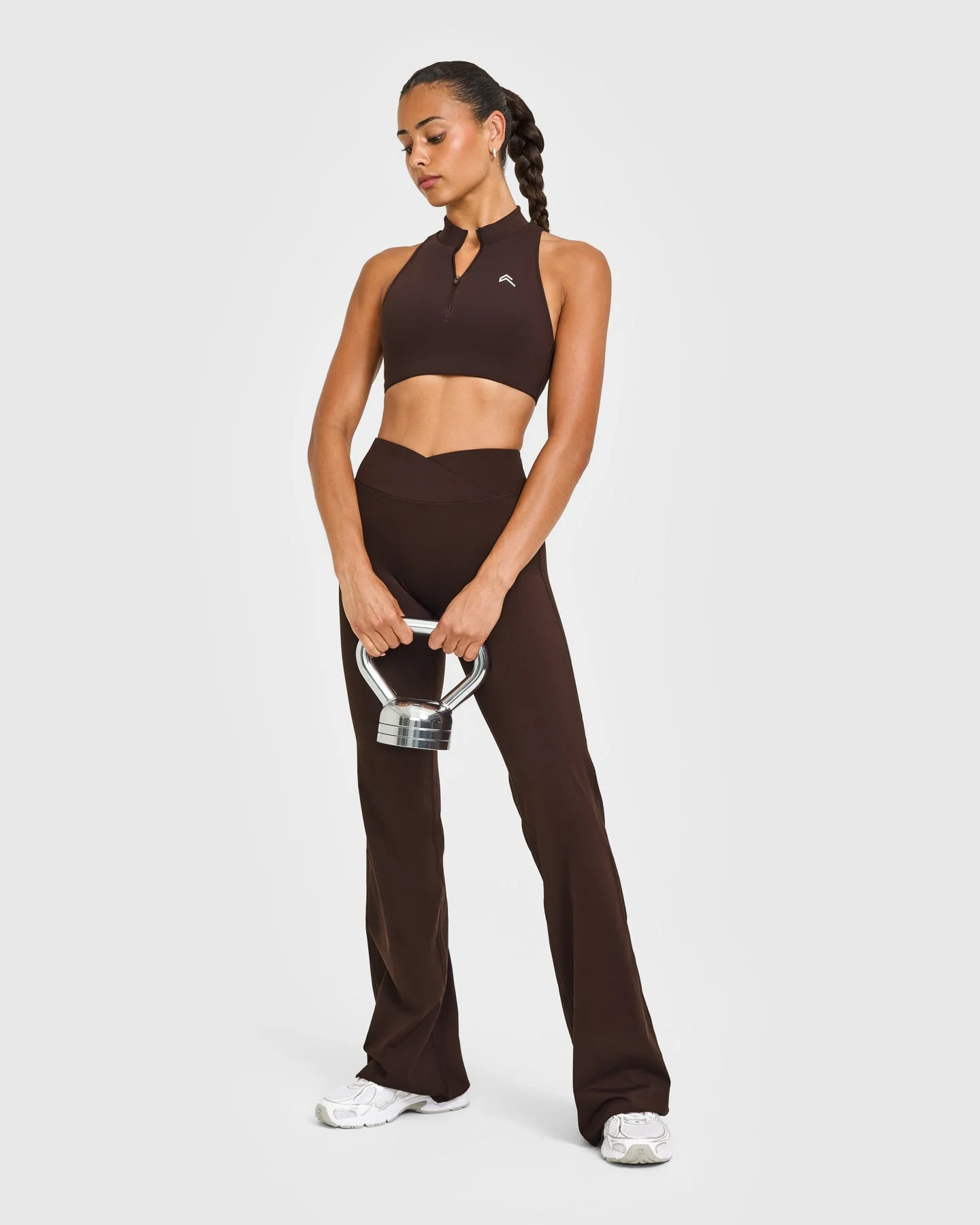 EasyLift™ Zip High Neck Sports Bra with White Logo | 70% Cocoa