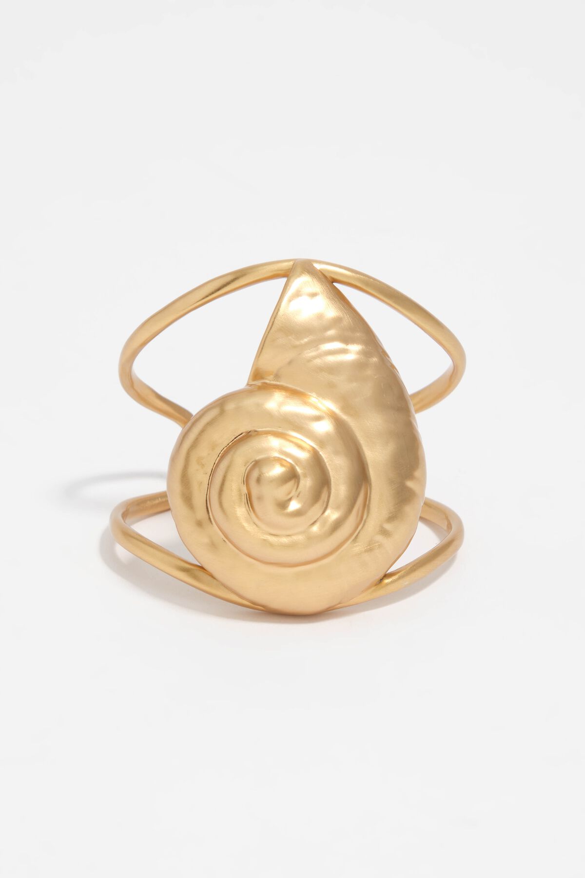 Aged gold seashell bracelet