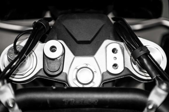 Touratech 40mm Handlebar Riser - SilverRef: Trt00668A / 01-424-5256-0