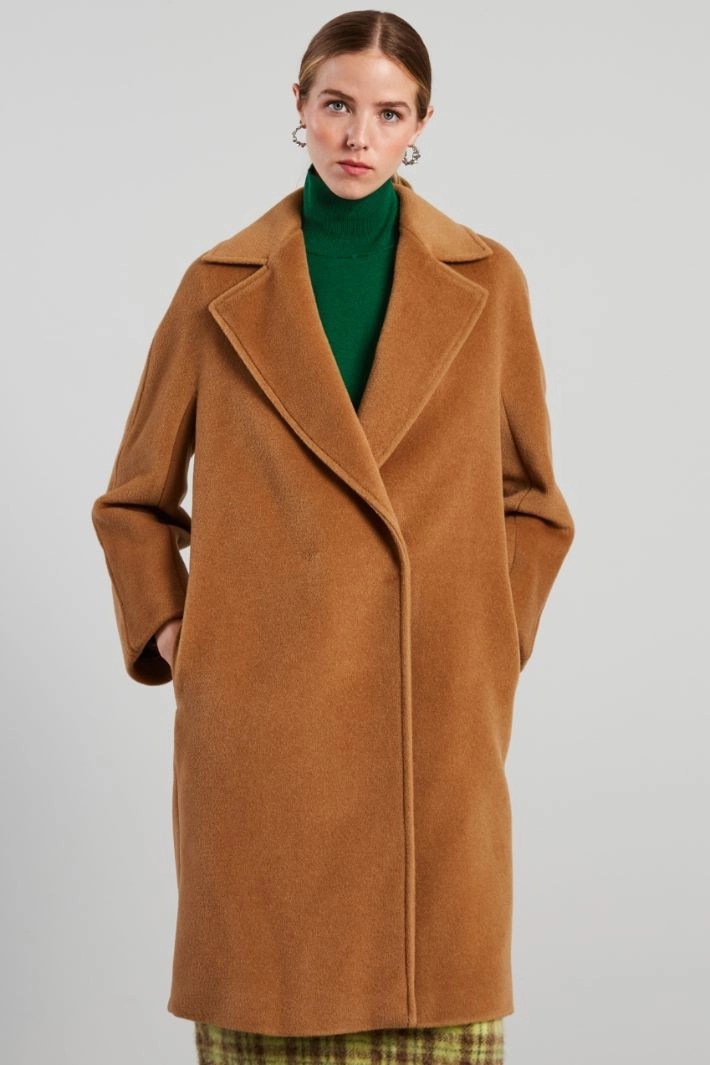Straight beaver coat - CAMEL
