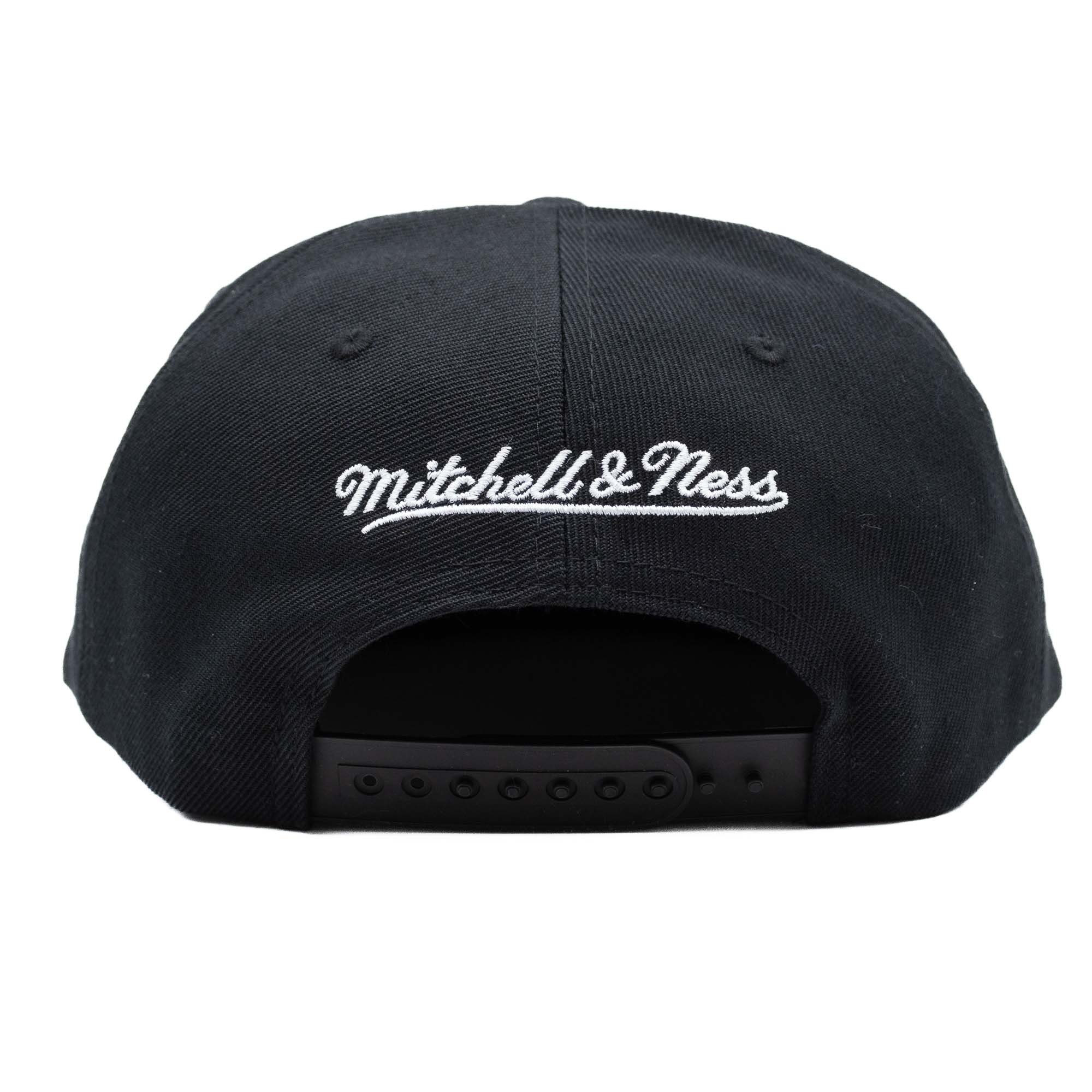 Detroit Pistons Back To Back Champions Mitchell & Ness Snapback NBA Cap