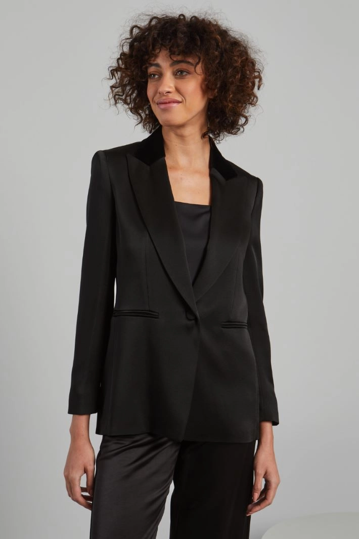 Blazer with velvet details - BLACK