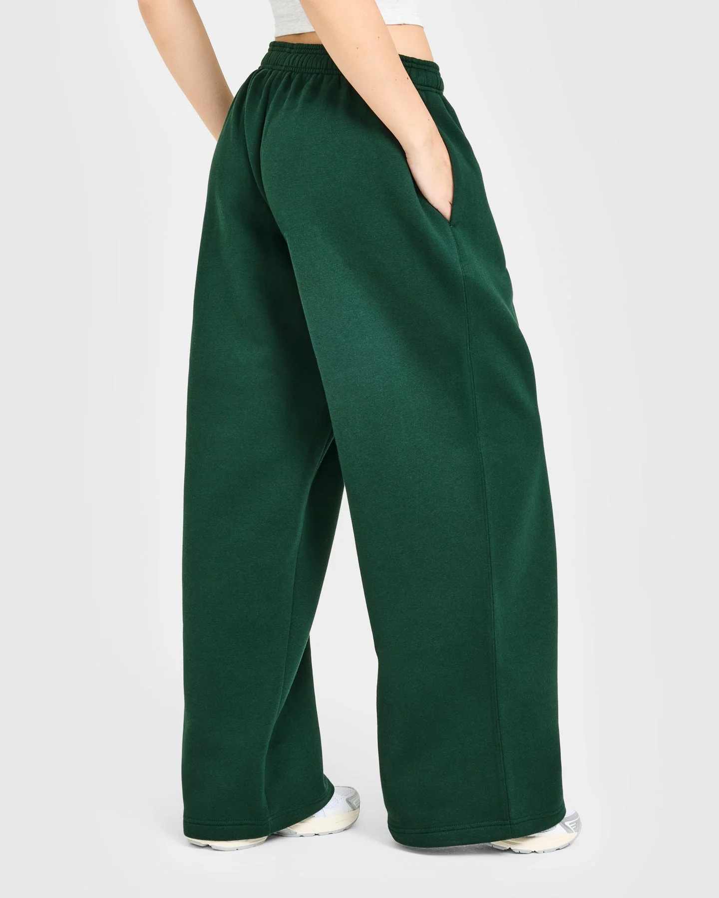 Foundations Oversized Oner Girlfriend Straight Leg Joggers | Racing Green