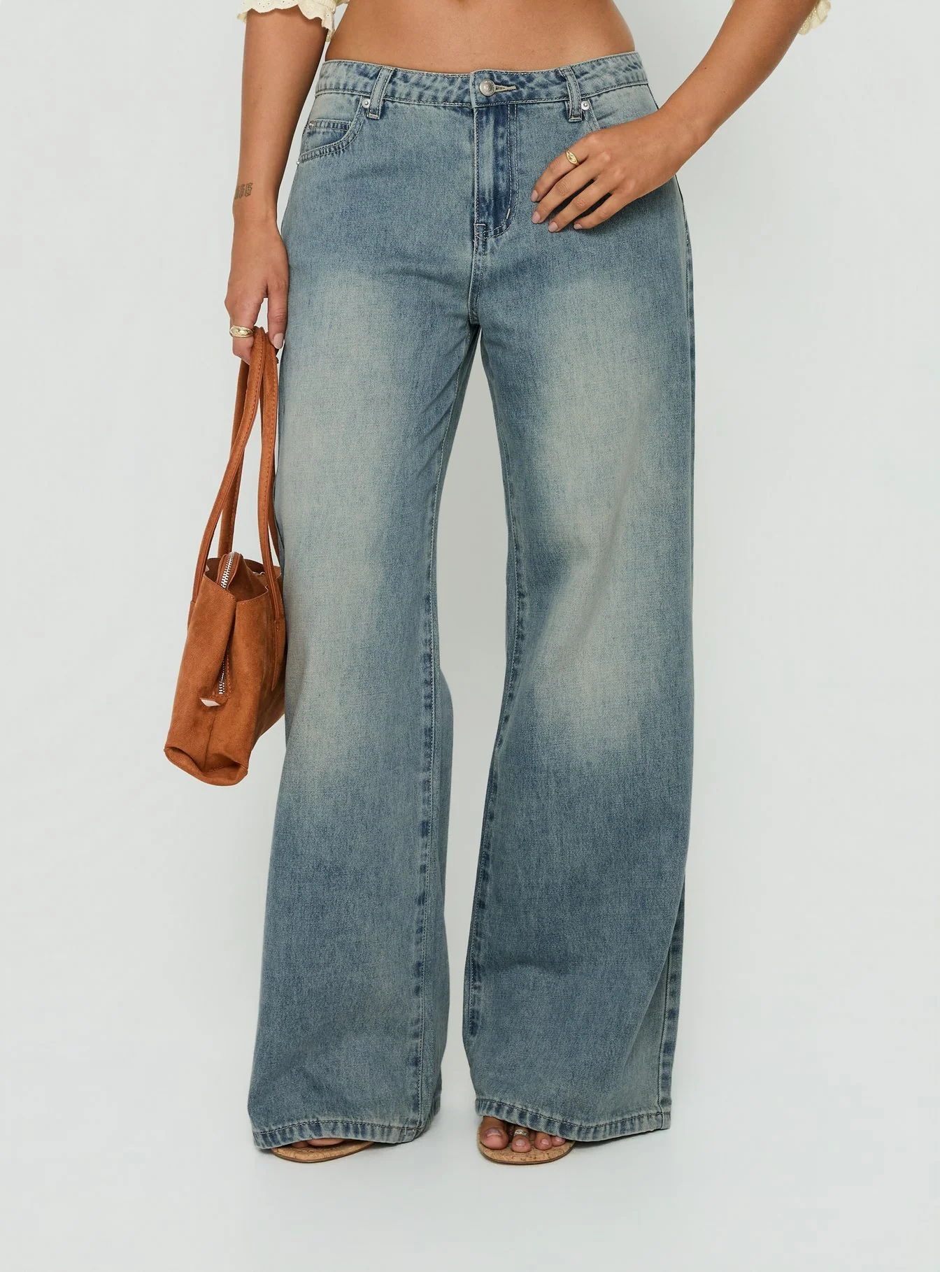 Karlos Low Rise Cinched Baggy Jeans Vintage Mid Blue Wash