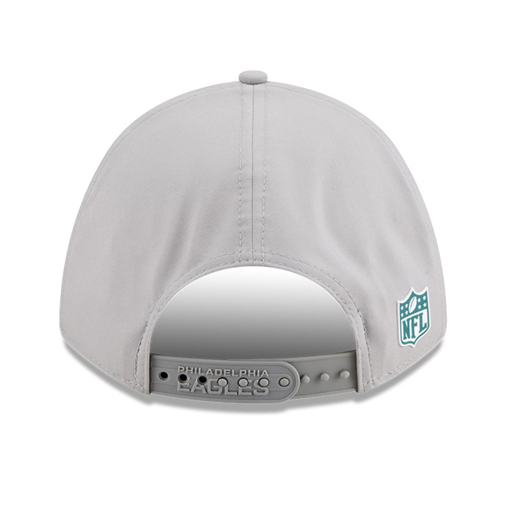 Philadelphia Eagles 2025 NFL On-Field Sideline 9FORTY M-Crown Cap CW Grau