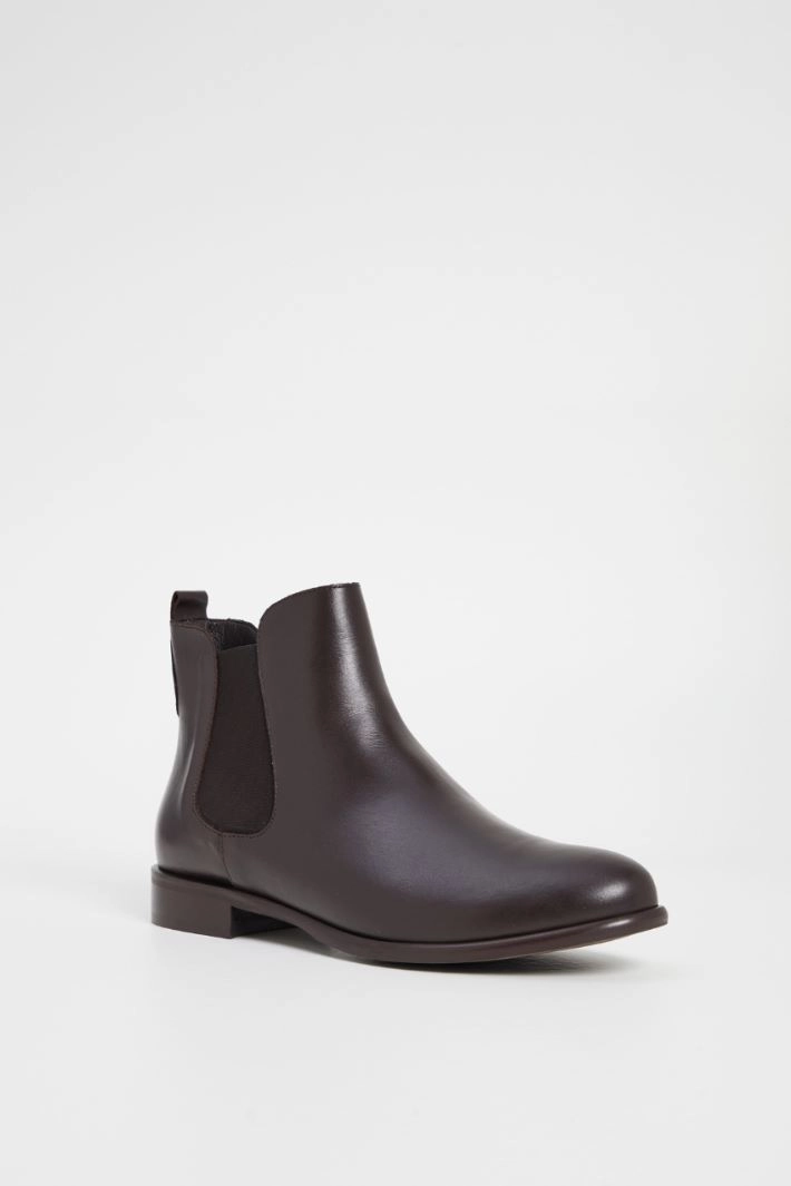 Ankle boots with elastic - BROWN
