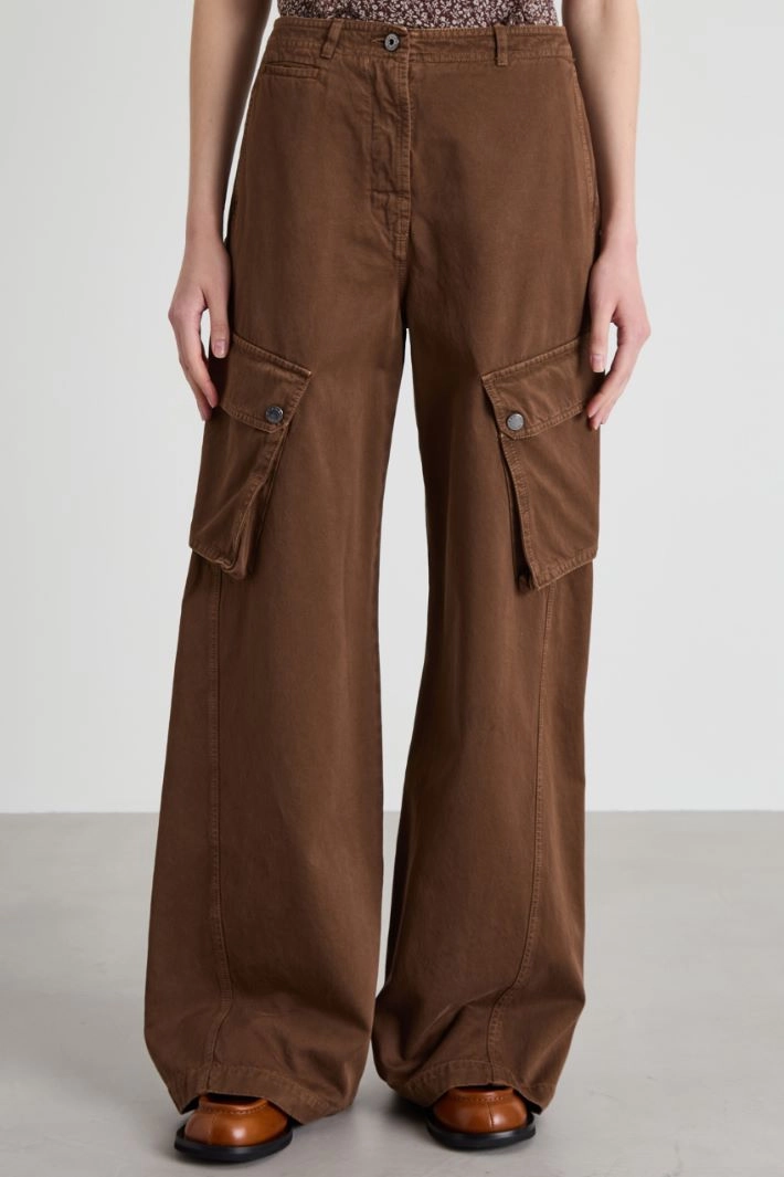 Gabardine cargo trousers - BROWN