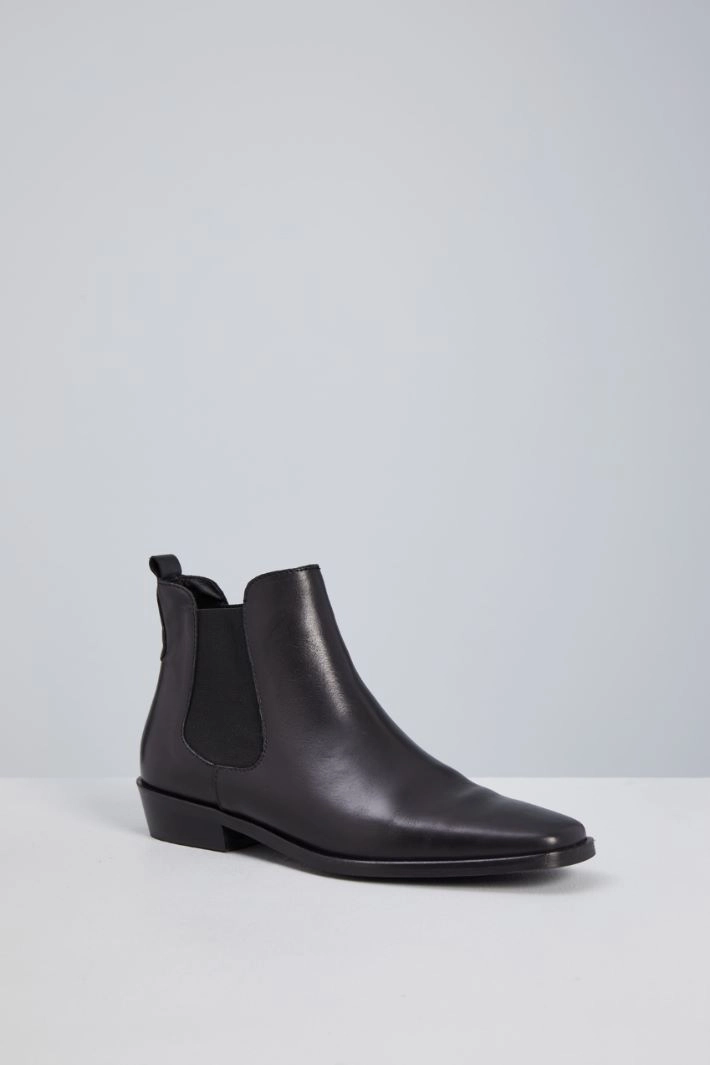 Pointed toe  ankle-boots - BLACK