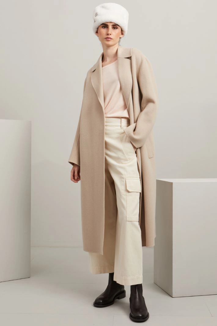 Ushanka with jewel appliqué - WHITE