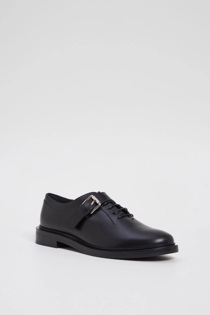 Lace-up shoes with leather buckle - BLACK