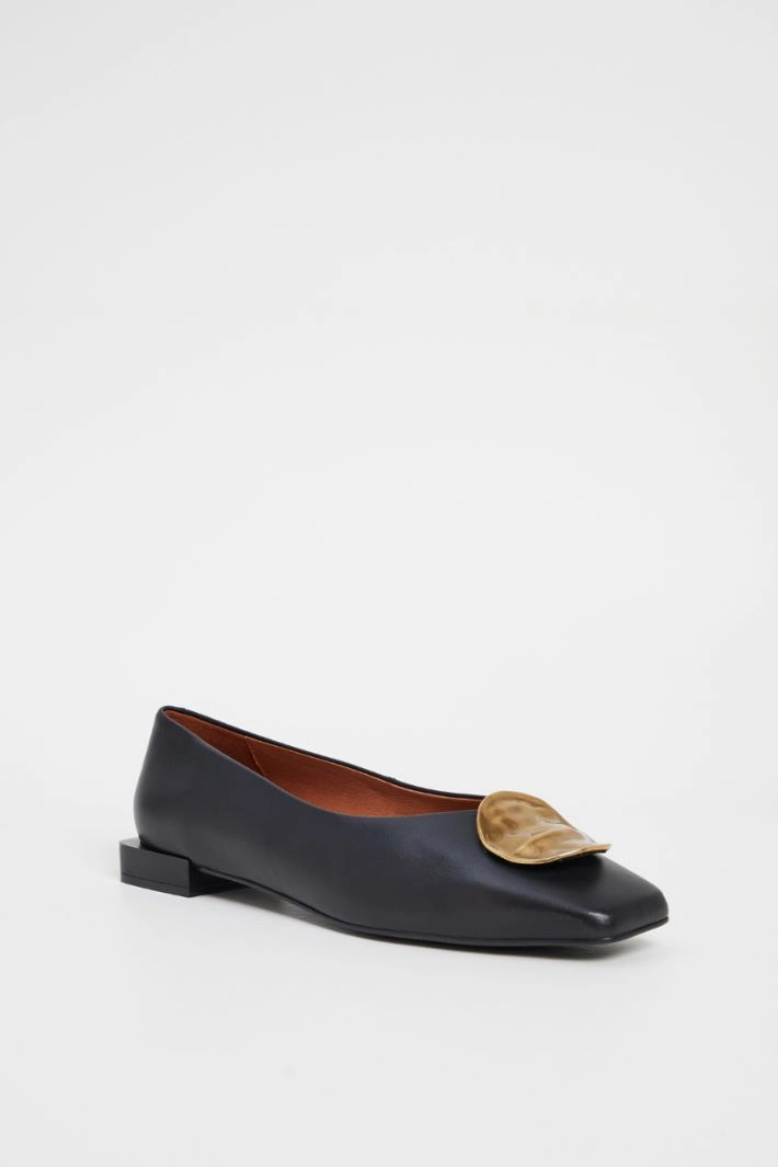 Ballerinas with metal detail - BLACK