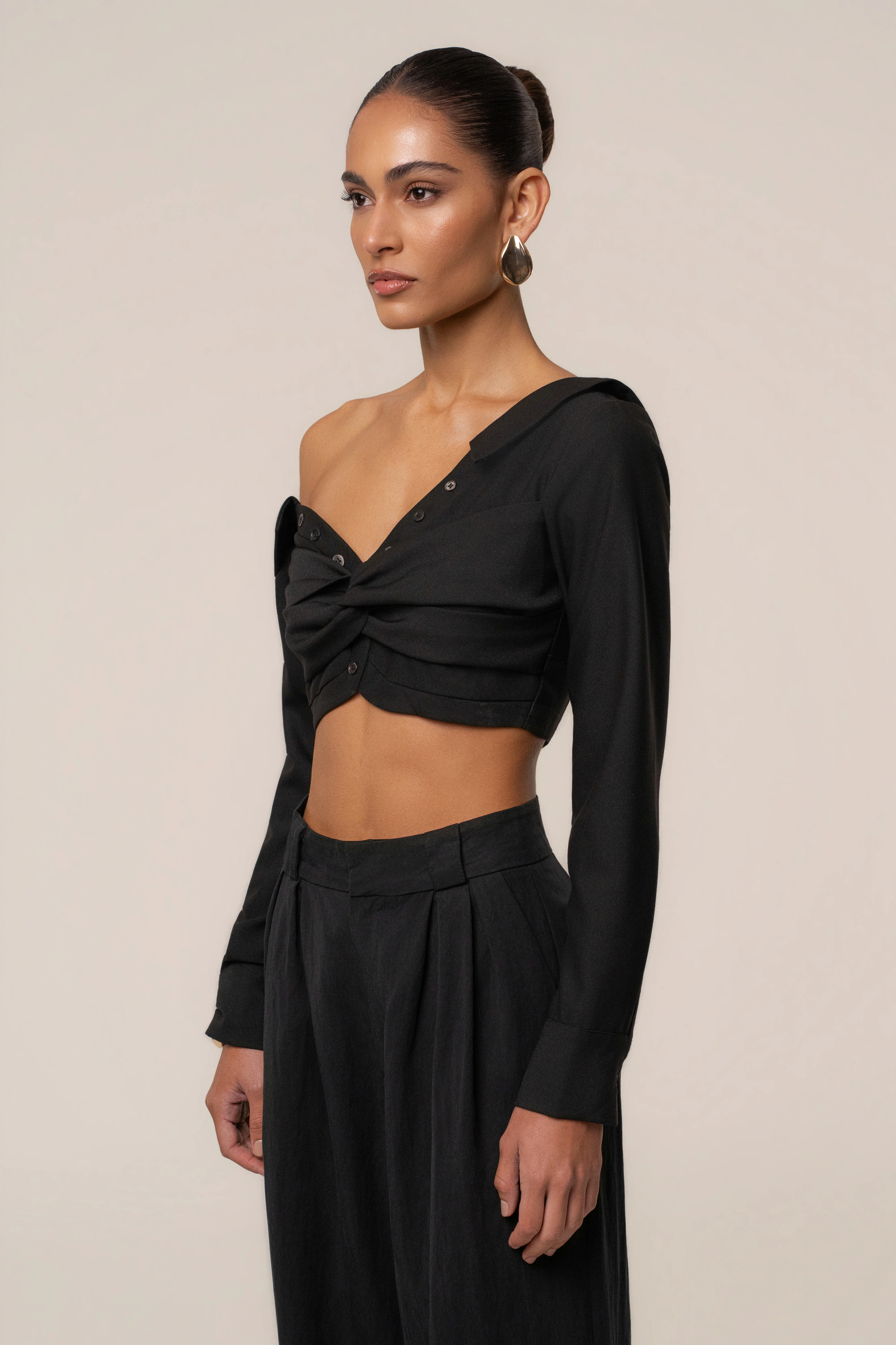 Black Off-Shoulder Twist Crop Top