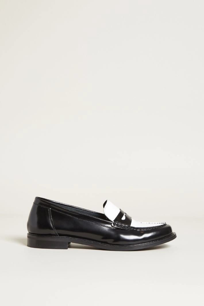 Two-tone moccasins - BLACK WHITE