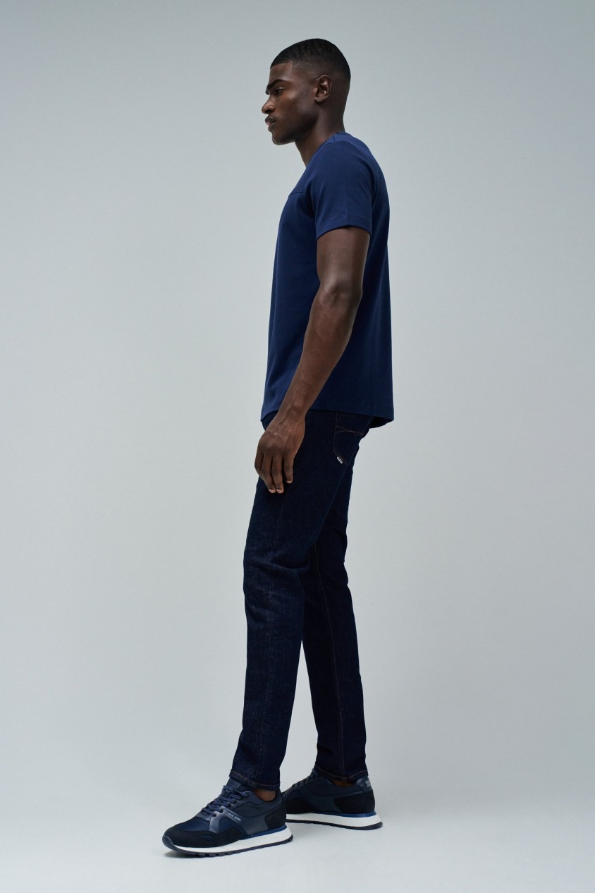 T-SHIRT WITH BRANDING