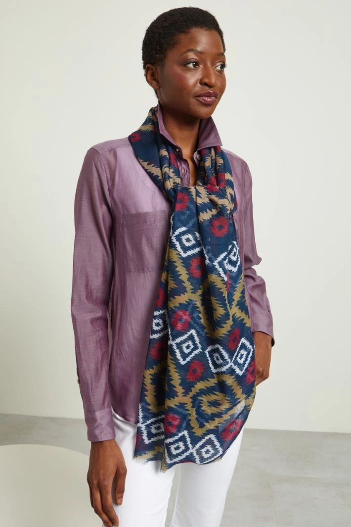 Fringed stole - BLUE BEIGE RED