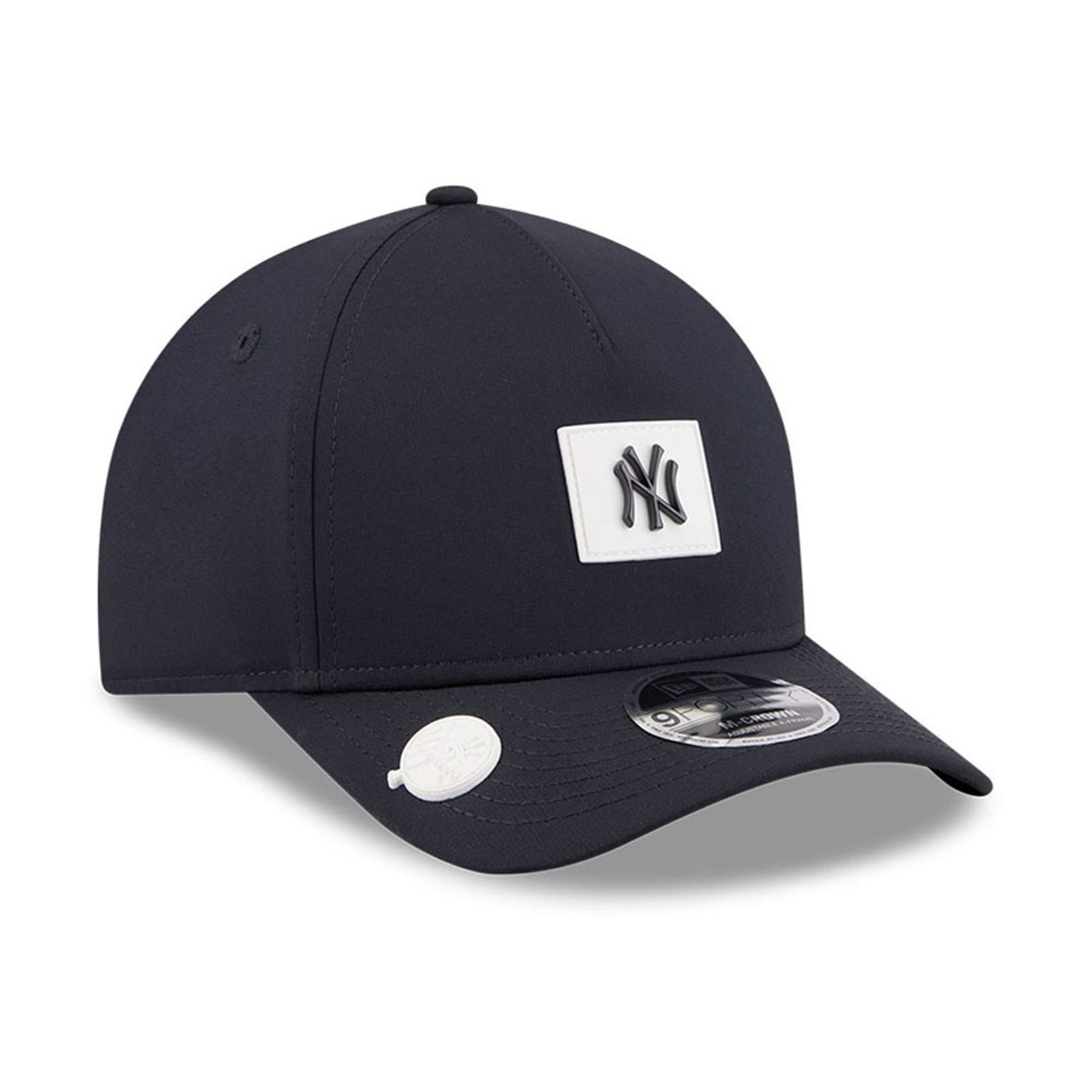 New York Yankees 2026 MLB Clubhouse 9FORTY M-Crown A-Frame Snapback Cap
