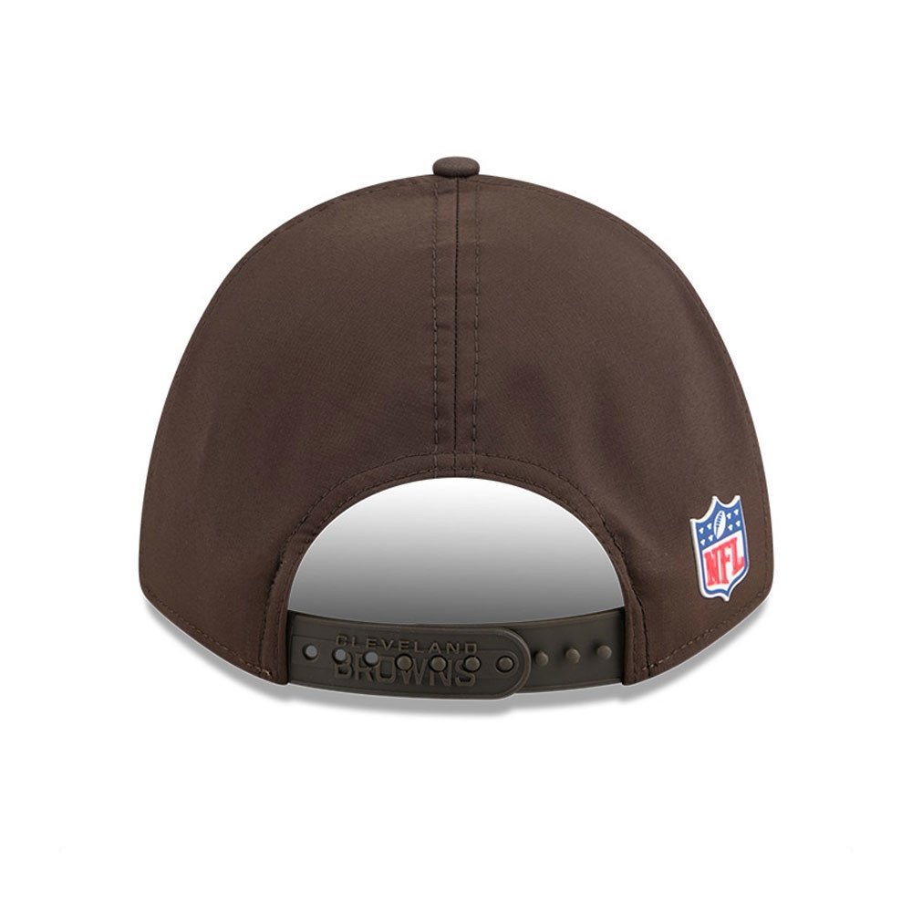 Cleveland Browns 2025 NFL On-Field Sideline 9FORTY M-Crown Cap Brown