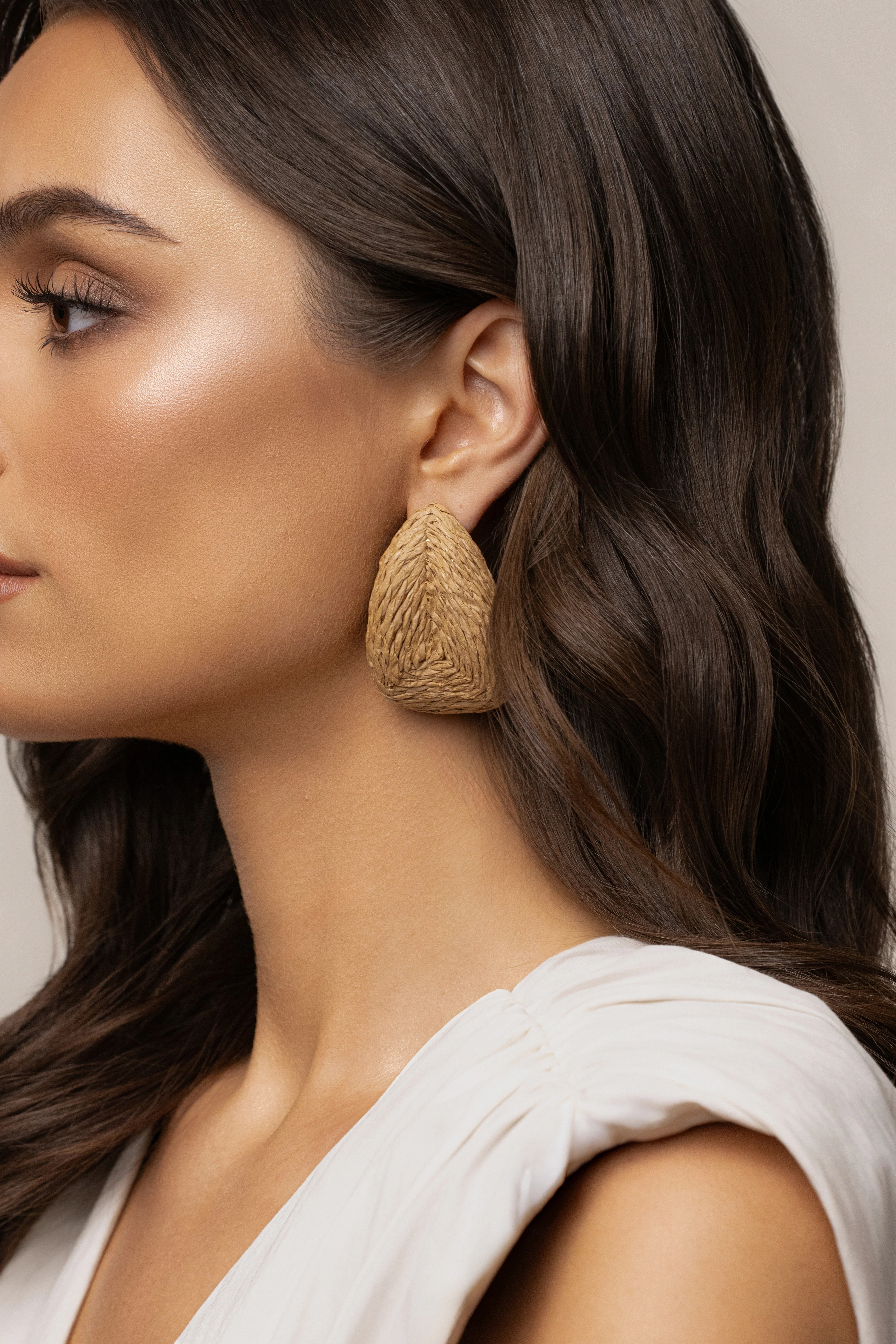 Beige Beach Club Raffia Earrings