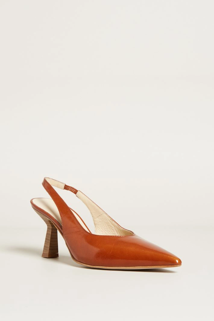 Leather slingbacks - BROWN
