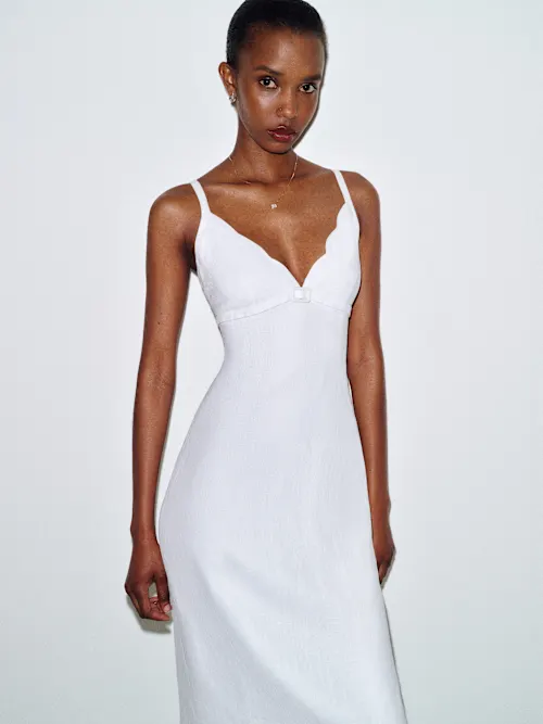 Sara Linen Dress In White