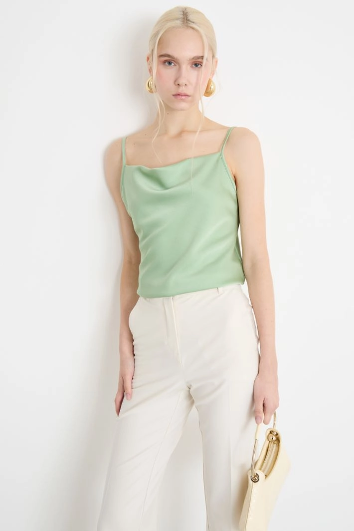 Fluid satin slip top - GREEN