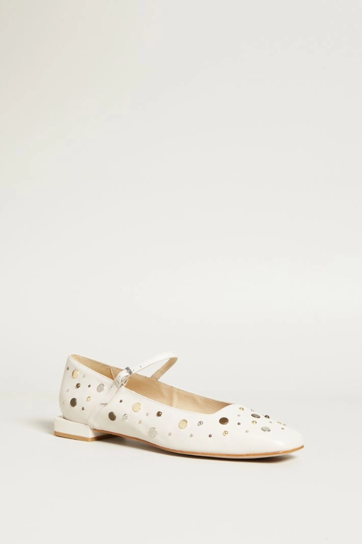 Ballerinas with studs - CREAM