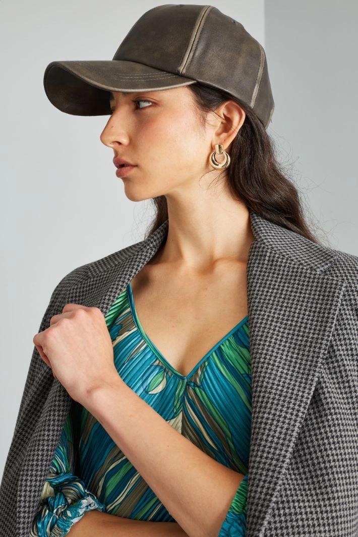 Visor-detailed cap - DARK GREY