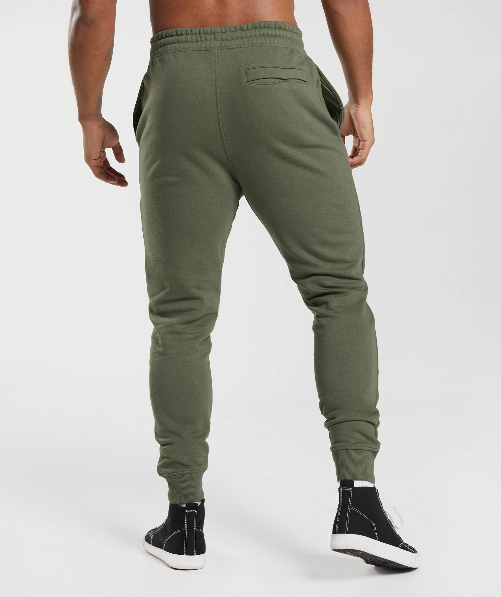 Crest Joggers Core Olive