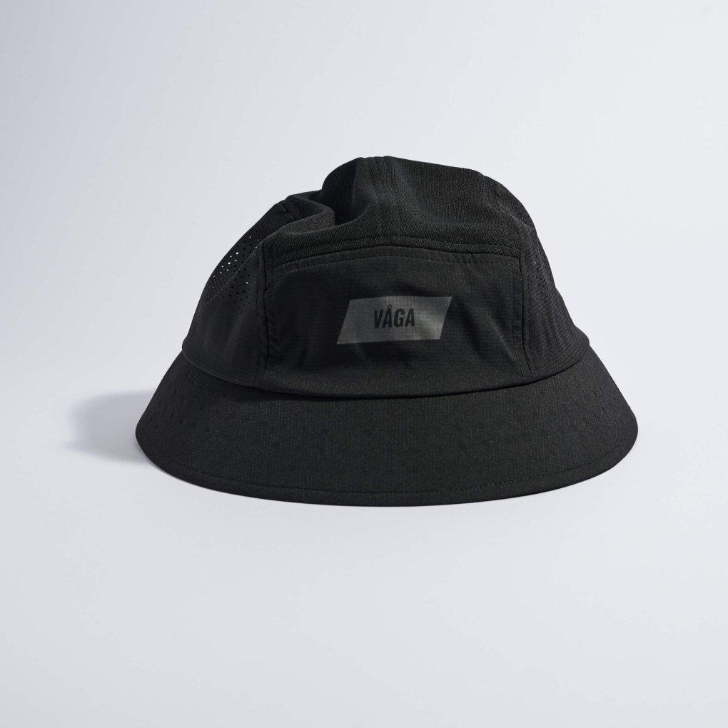 VÅGA Feather Bucket Hat - Black