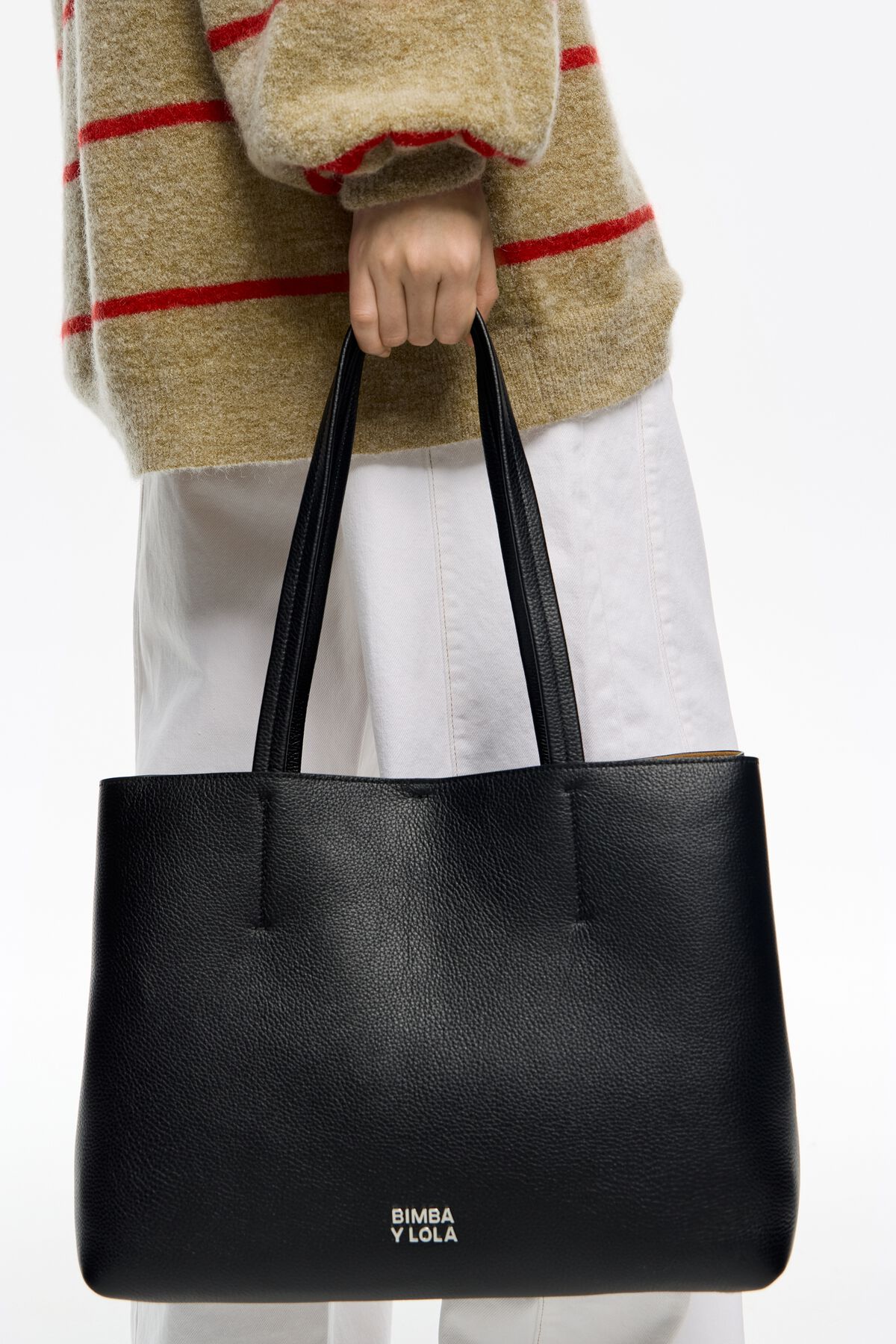 Black leather Chihuahua shopper bag